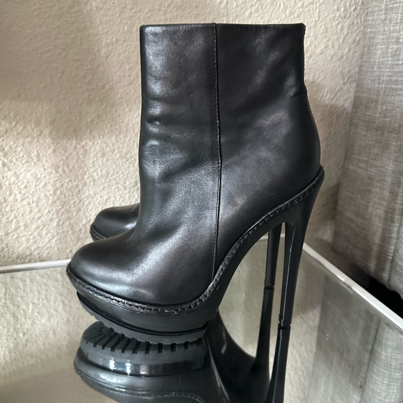 Herve Leger Olga bootie heel - Picture 2 of 12